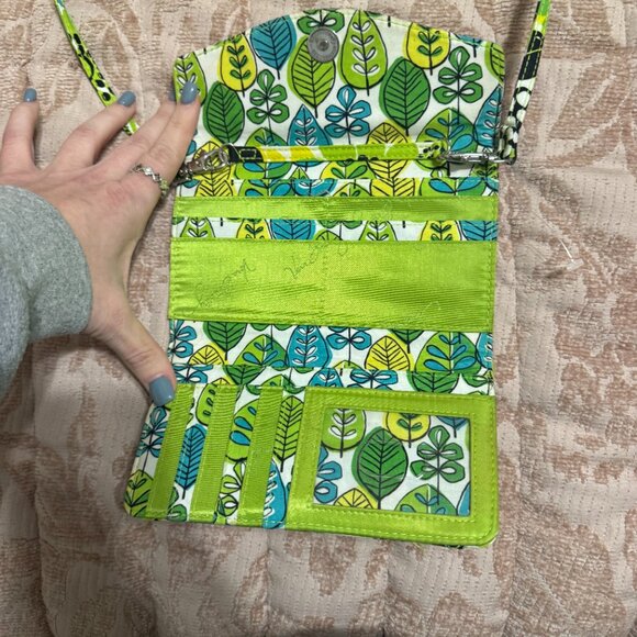 Vera Bradley All In One Crossbody bag - RETIRED: Limes Up pattern - NEW - Picture 3 of 9
